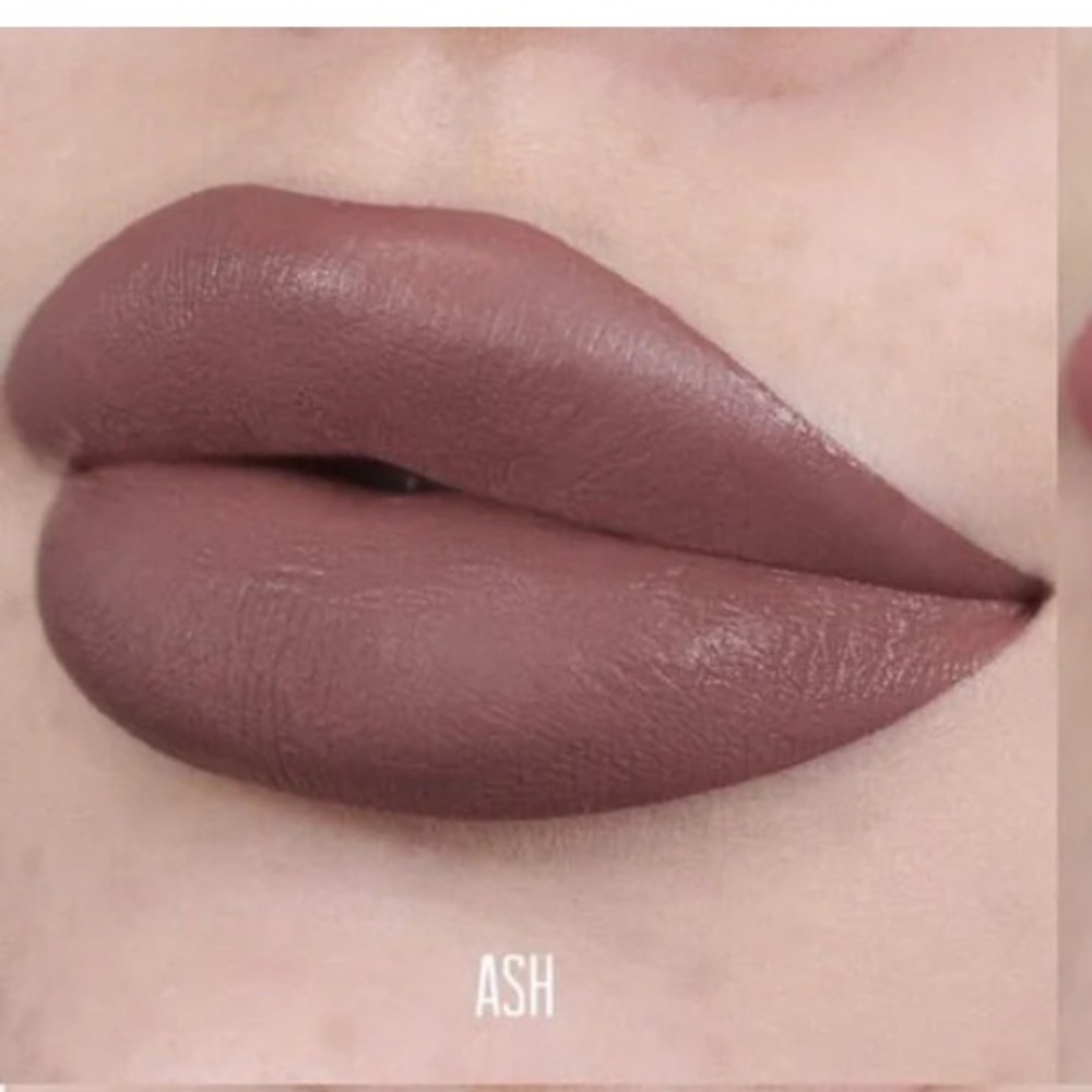 Bodyography Lip Lava Liquid lipstick 💄 Ash